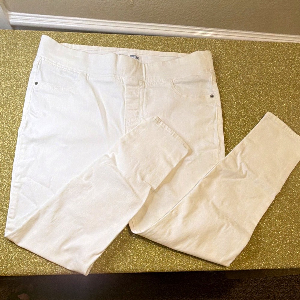 Old Navy Women's White Skinny Jeans Size 16 Mid Rise 5-Pocket Slim Fit